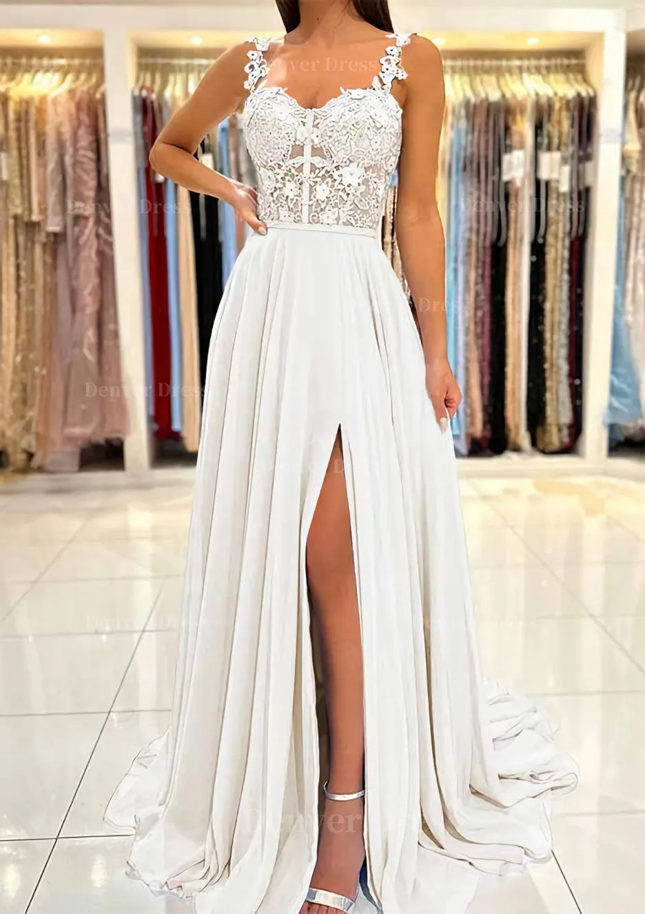 A-line Sweetheart Sleeveless Sweep Train Chiffon Prom Dress With Appliqued Split