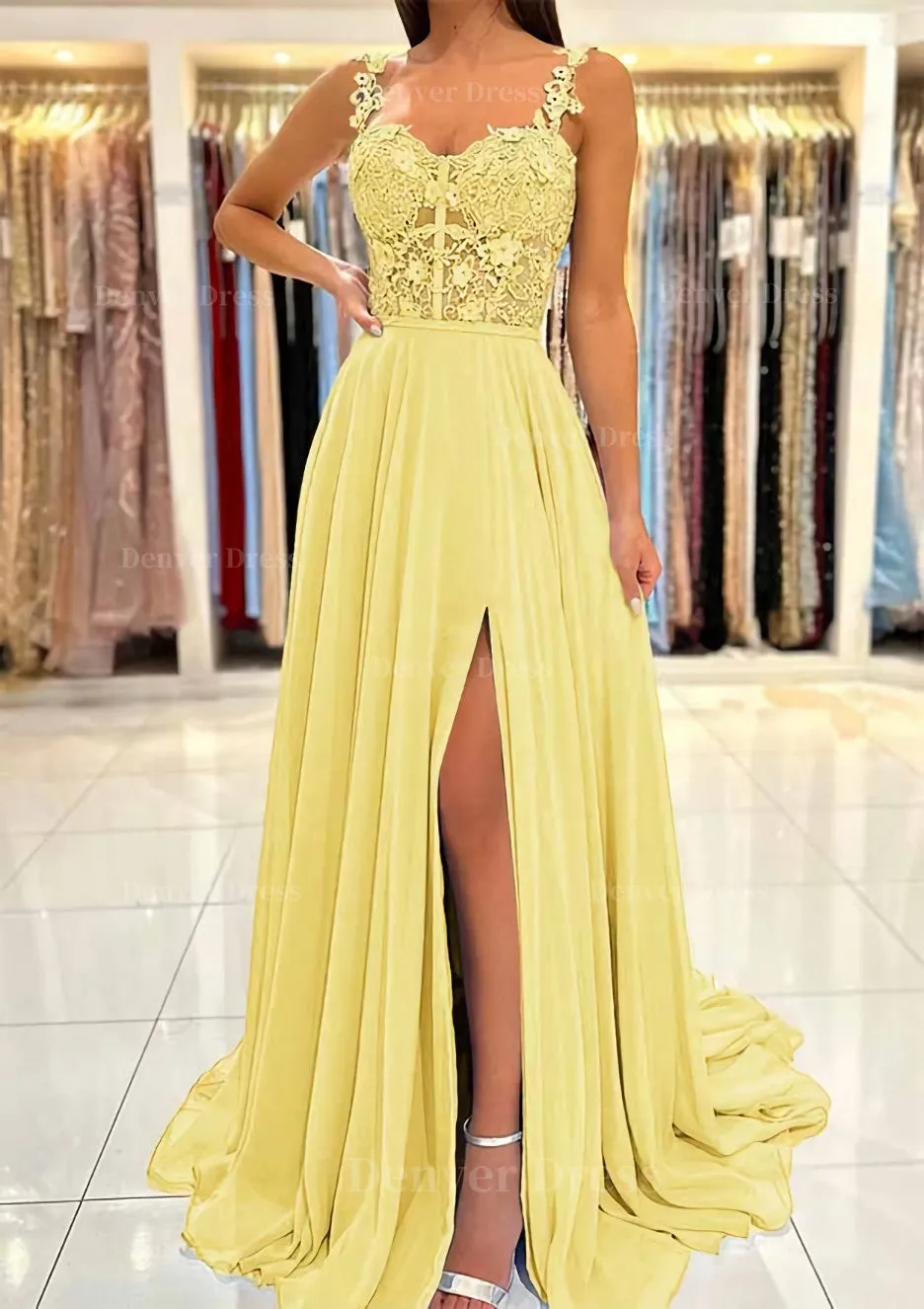 A-line Sweetheart Sleeveless Sweep Train Chiffon Prom Dress With Appliqued Split