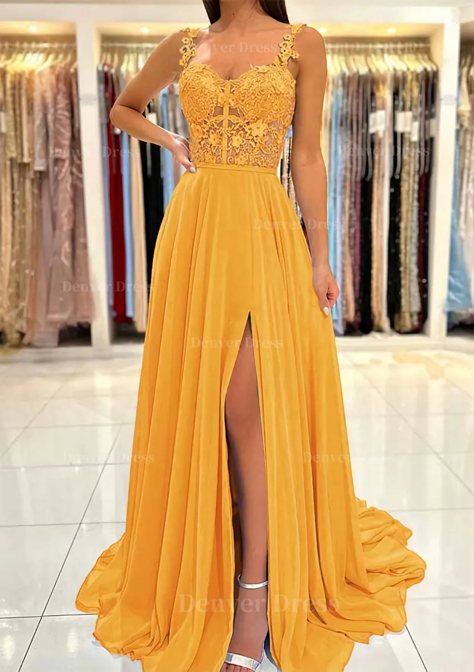 A-line Sweetheart Sleeveless Sweep Train Chiffon Prom Dress With Appliqued Split