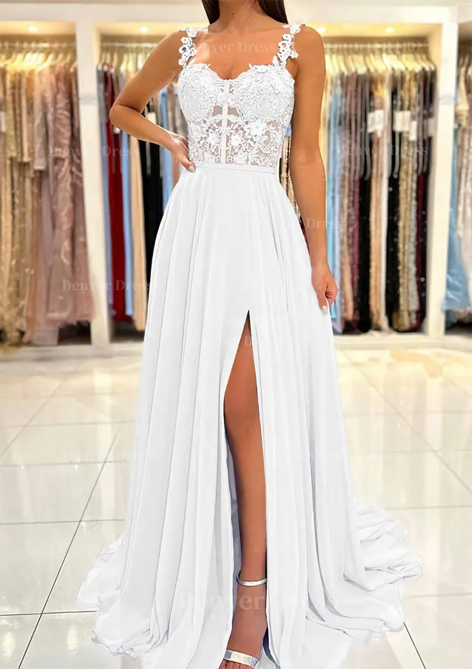 A-line Sweetheart Sleeveless Sweep Train Chiffon Prom Dress With Appliqued Split