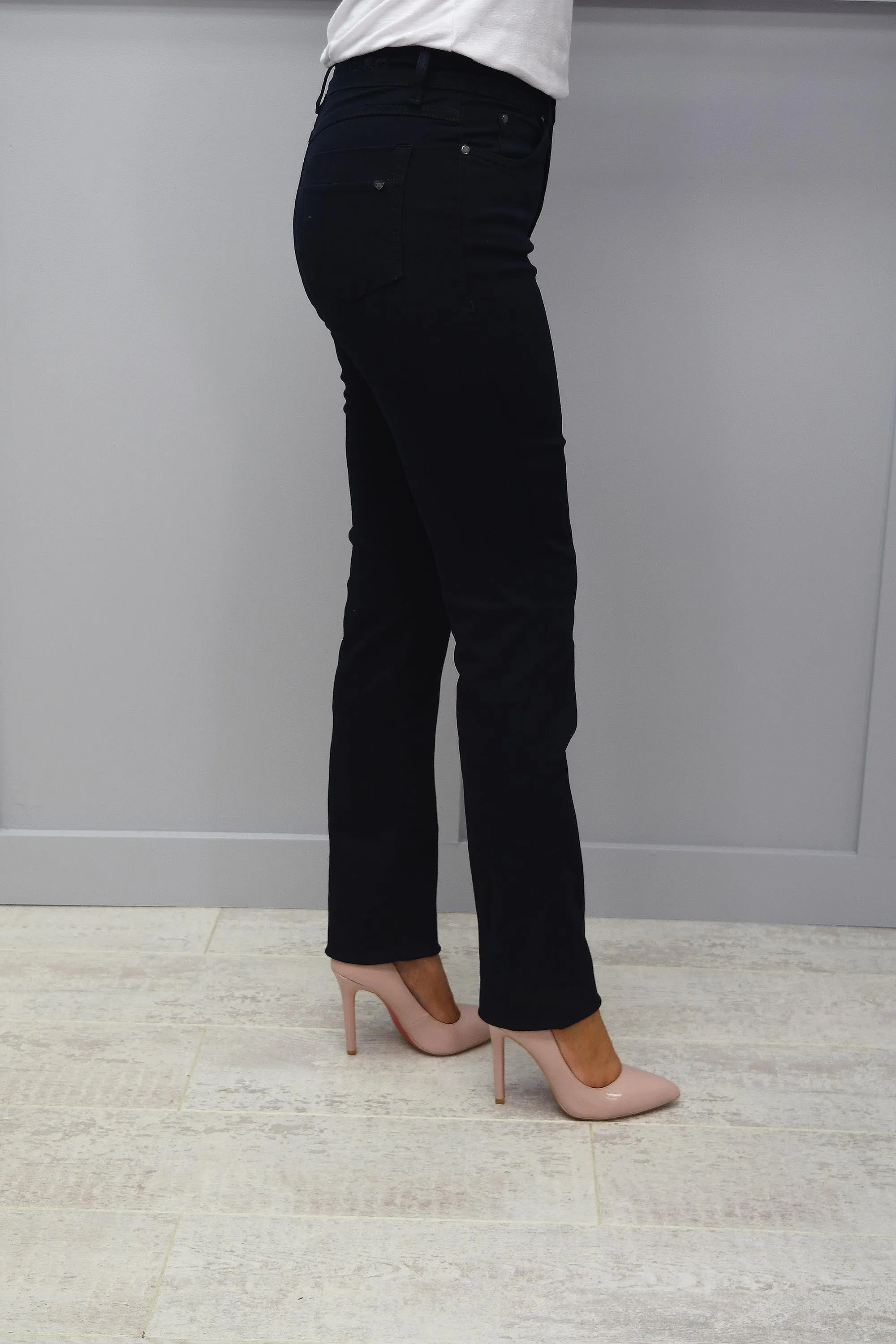 CRO Magic Fit Straight Jeans, Navy - 5525 525 650