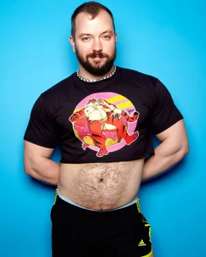 Flint the tiger eats doughnuts on black - mens crop top