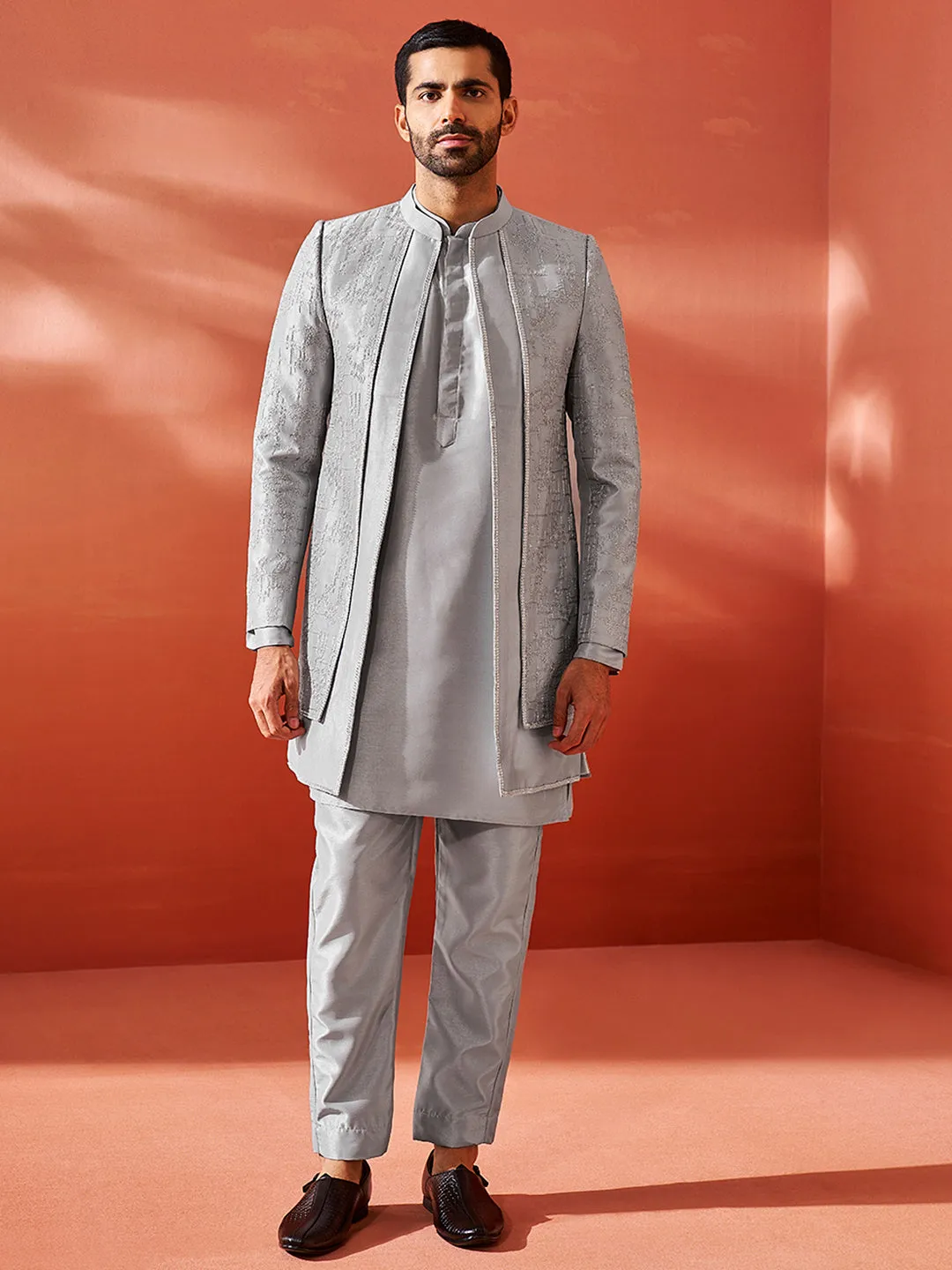 Jashvi Men's Silver Silk Blend Sherwani Set