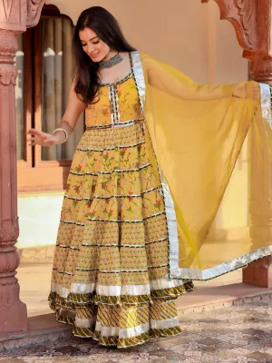 Jashvi Yellow Cotton Sleeves less anarkali Skirt Set With Dupatta