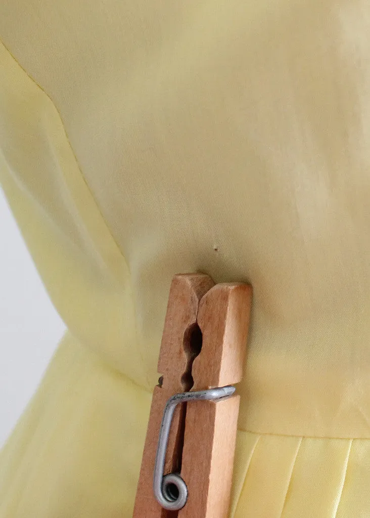 Vintage 1960s Yellow Rose Texas Shirtwasit Dress