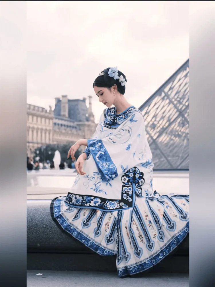 Vintage Han Elements Blue and White Porcelain Printed Jacquard Top for Women