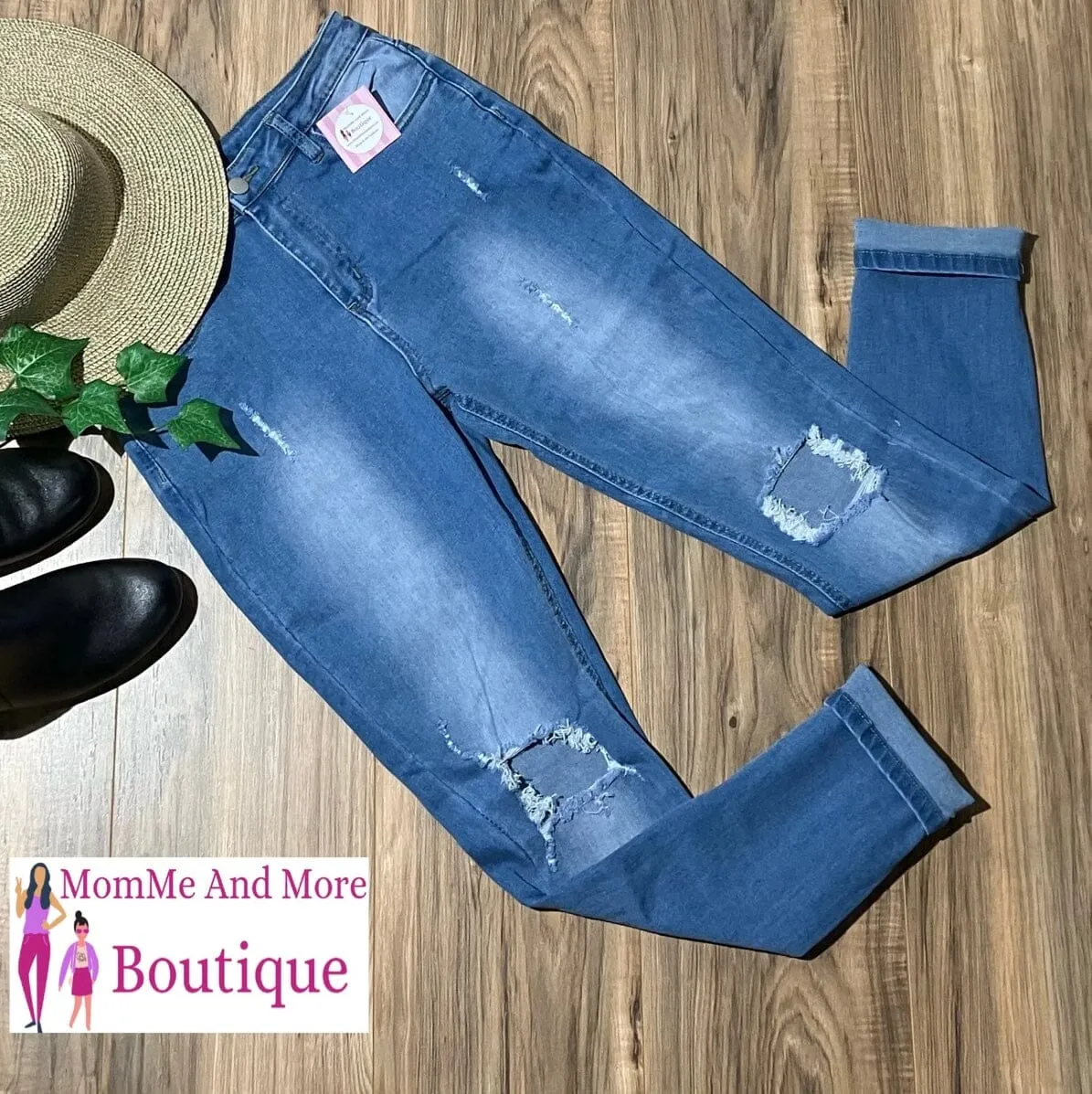 Womens Designer Ripped Jeans, Distressed Jeans, Sizes S/M/L/XL, Light Wash